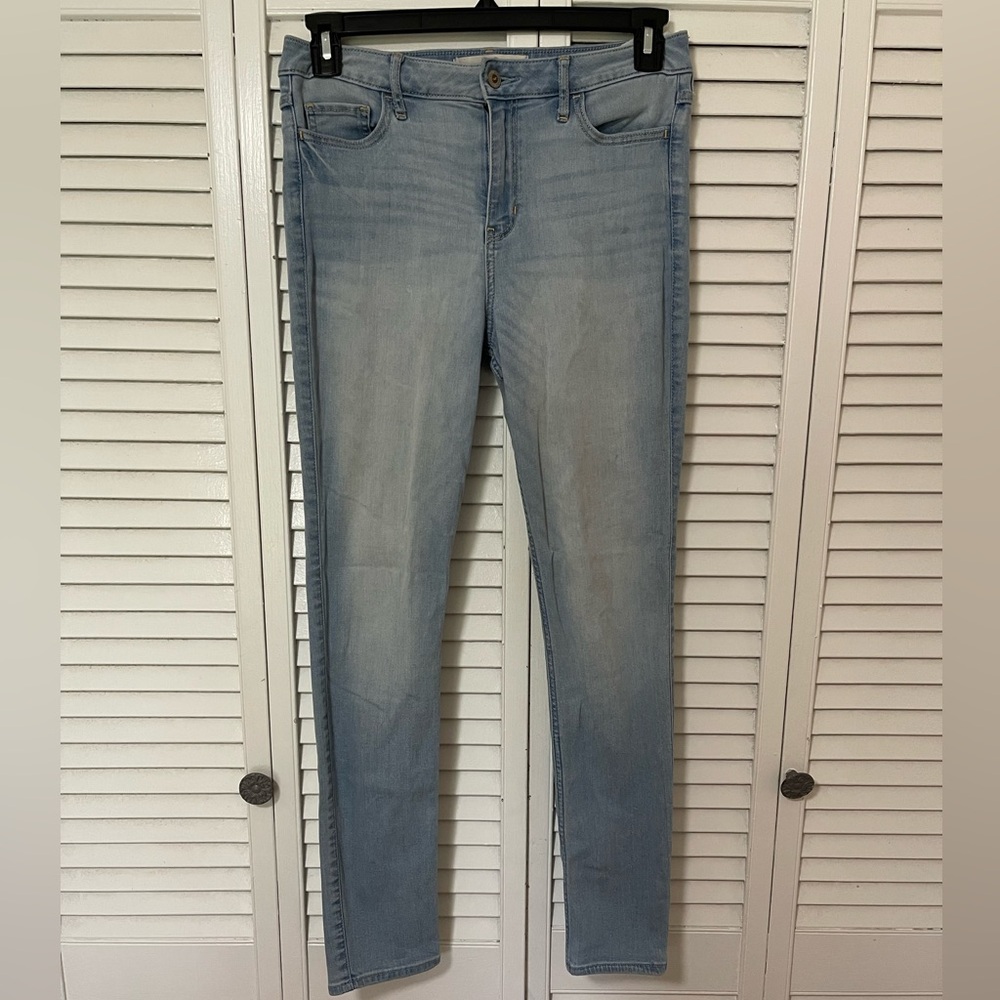 Hollister Light Wash Jeans Size 9